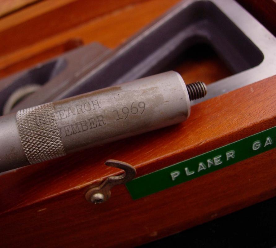 Vintage planer / original wood box / Browne & sharpe / sharpening tool / gift for him / machinist gauge / rams head products / stamp