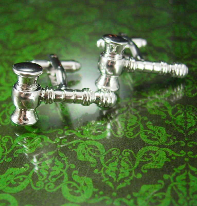 Vintage Gavel Cufflinks / Judge gift / Justice Accessory / Silver cuff links / attorney lawyer gift / Auctioneer gavel