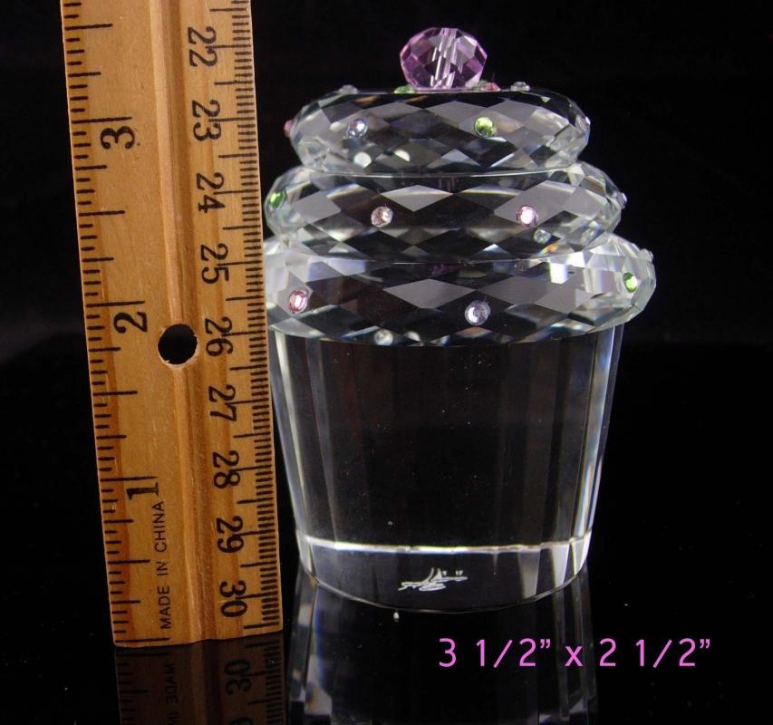 Gorgeous cupcake paperweight / Oleg Casini / birthday gift / Sweetheart gift / anniversary gift / crystal pink topper / thank you gift / signed