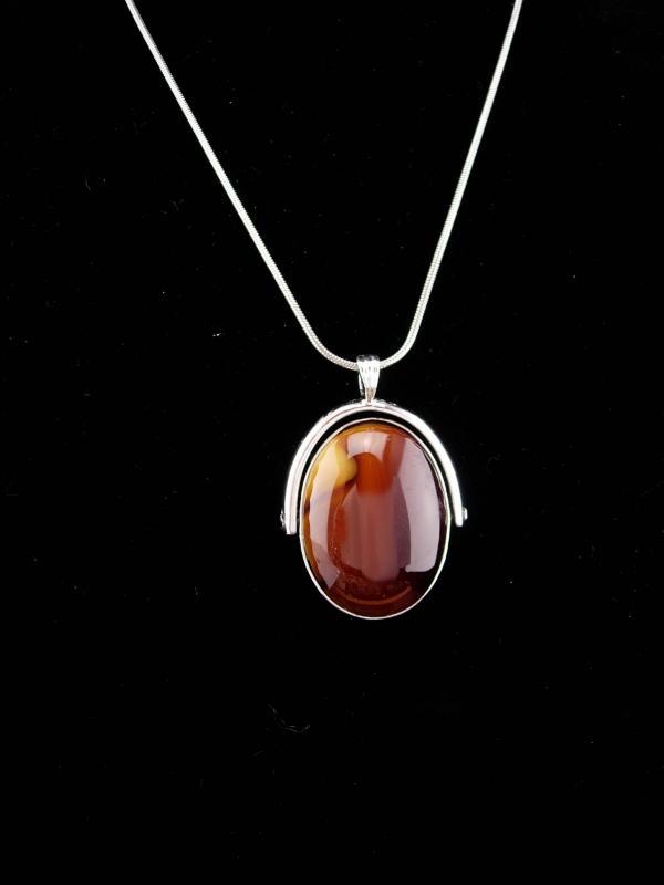 Flip Mirror necklace / agate cabochon / 2 sided compact / vintage pendant / brown agate / 24