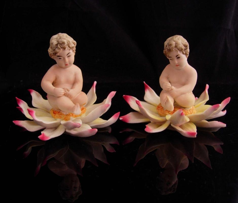 2 Antique Cherubs / bisque Capodimonte baby / Porcelain baby gift / Vintage Italian lily flower figurine / n cworn mark / garden babies