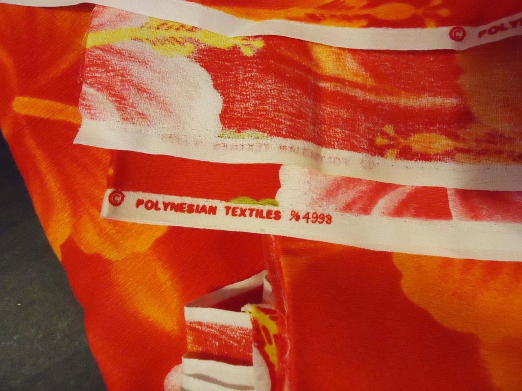 Vintage Fabric / hawaii flowers / polynesian textiles 4998 / Bright red / 8 yards / floral material / Hawaiian wedding