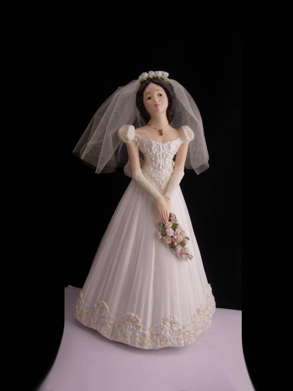 Vintage Bride Centerpiece / Ceramic Bride Doll / wedding tabletop / bridal bouquet / Bride figurine / bridal veil / cake topper