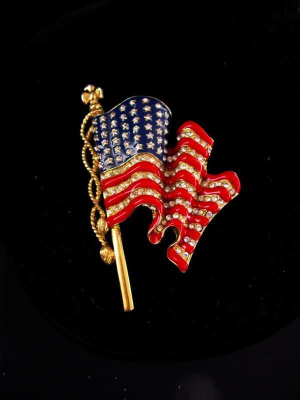 FABULOUS Vintage Flag Brooch / Rhinestone Eagle / Patriotic jewelry / signed pin / Flag lapel pin / red White Blue jewelry political brooch