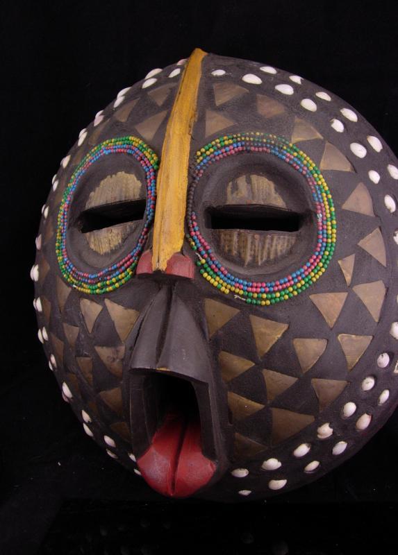 FULL SIZE Bird Mask / vintage wall hanging / creepy hand carved tribal mask / wall hanging / wood bird mask with tongue / african art