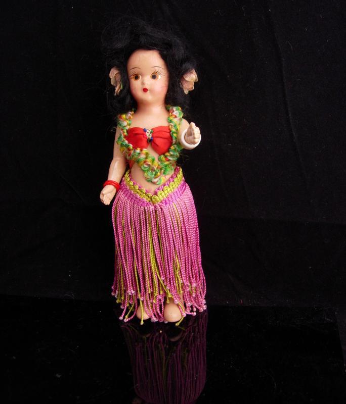 Vintage Hawaiian doll / hula girl / Polynesian costume / jointed bisque and composition / Hawaii lei / hula skirt / retro gift / with stand