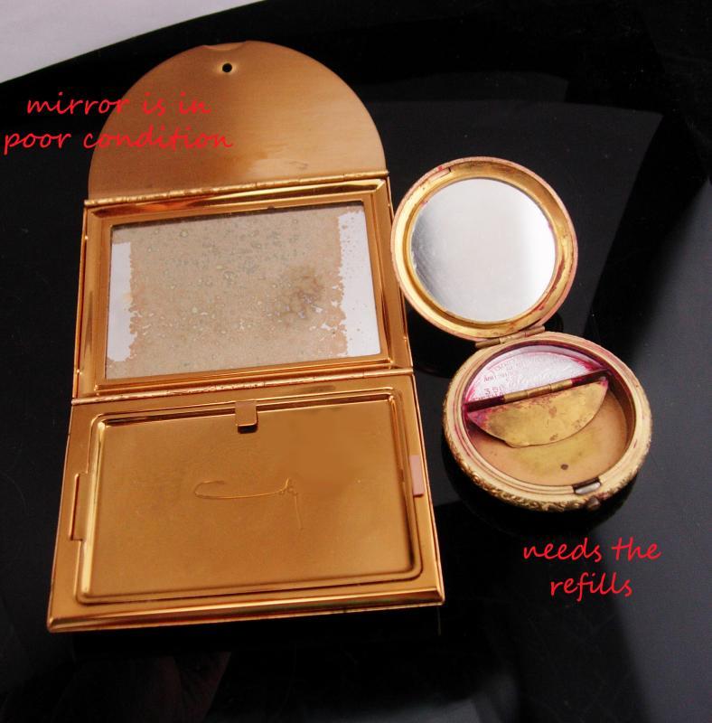Vintage Art Deco Compact lot / Two compacts / elgina round compact / Coty envelope shape hinged compact / 25 cent refills