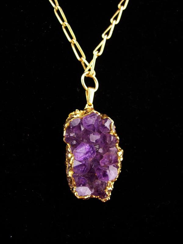 Huge 30 CT Amethyst Necklace / beautiful cut / Purple 6th Wedding anniversary / february birthstone / Aquarius raw stone / gold necklace