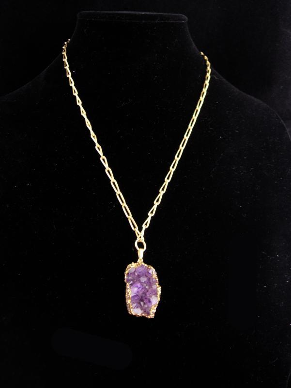 Huge 30 CT Amethyst Necklace / beautiful cut / Purple 6th Wedding anniversary / february birthstone / Aquarius raw stone / gold necklace