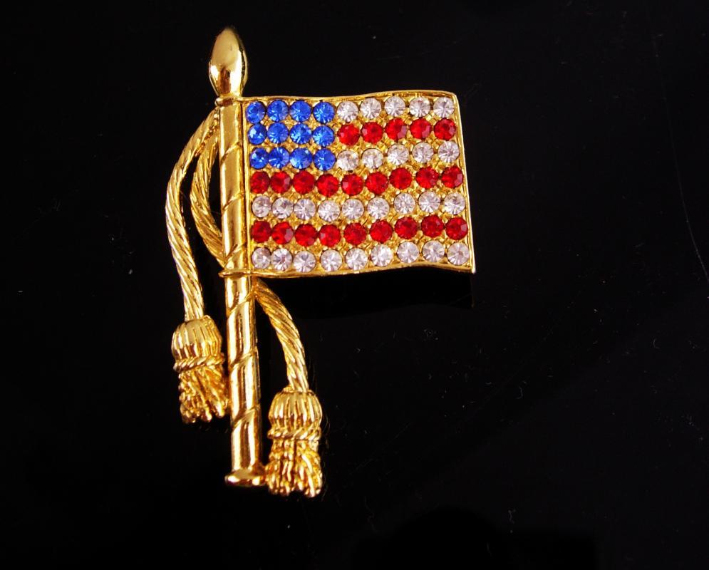 Rhinestone Flag brooch / Patriotic jewelry / USA red white Blue / Vintage pin / Gold mens lapel pin / Military Veteran gift