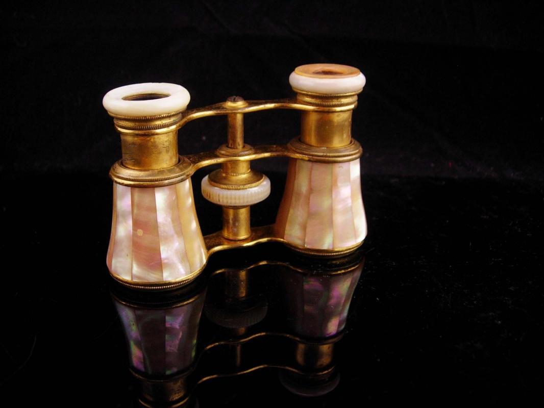Antique Opera glasses / bird watcher gift / victorian jumelles glasses / Mother of pearl / Paris chevalier glasses / steampunk gift