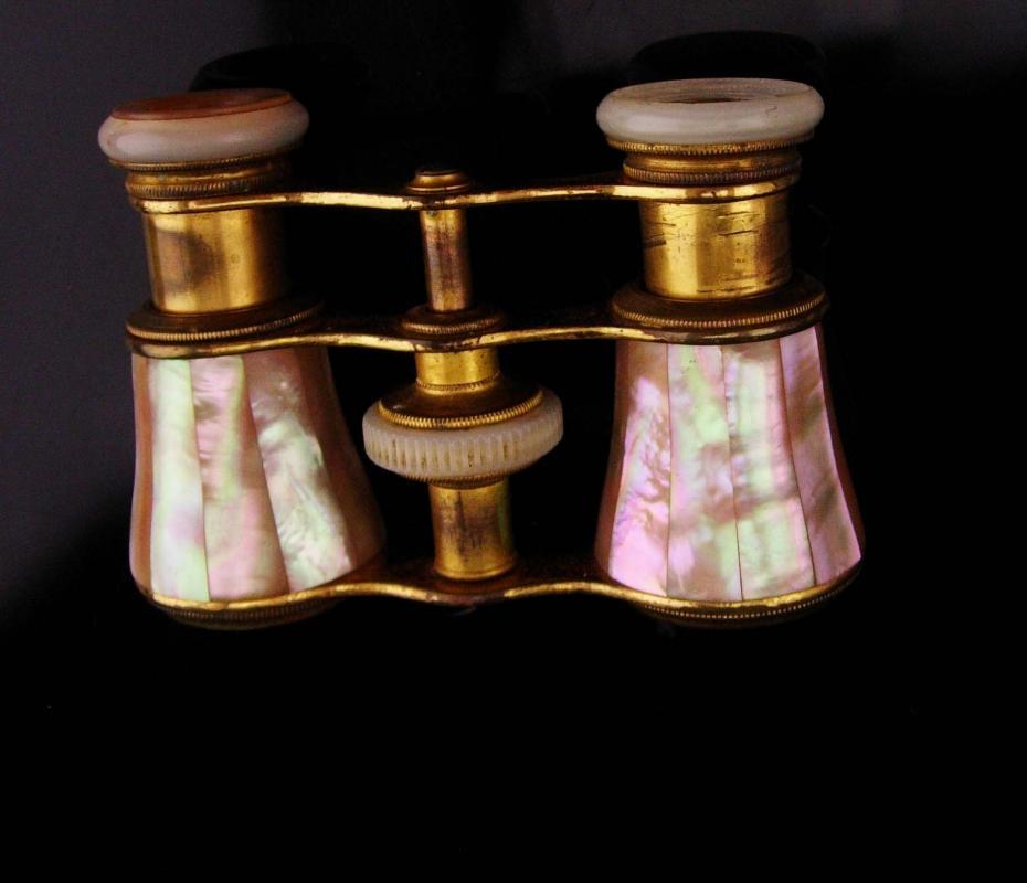 Antique Opera glasses / bird watcher gift / victorian jumelles glasses / Mother of pearl / Paris chevalier glasses / steampunk gift