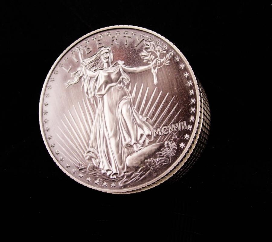 Large Novelty Liberty twenty dollar Coin clock / Bulova travel clock / mens novelty gift / Banker paperweight / stock market gift /