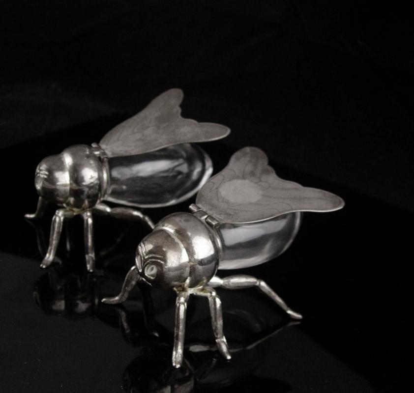 Vintage BIZARRE Salt Pepper shakers / mechanical fly / godinger bee / insect set / figural novelty silver set / Seabee navy / Gardener gift