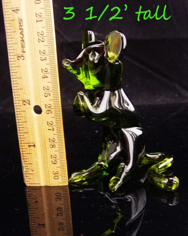 Praying mouse Paperweight / glass mice / vintage blown glass / green glass mouse / whimsical gift / novelty gift / handblown figurine