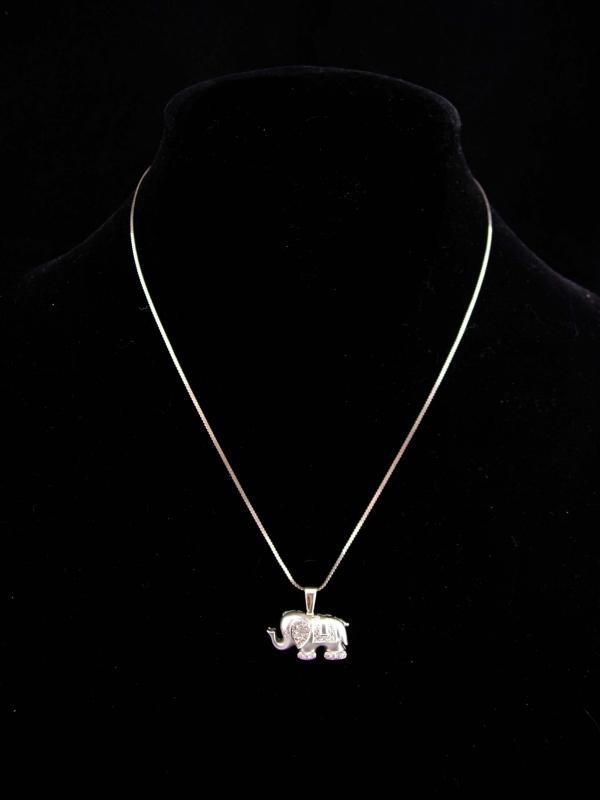 White Gold Elephant / 18Kt Elephant BROOCH Pendant / vintage Diamond Charm / Good Luck ELEPHANT / Republican gift / k18 Circus animal