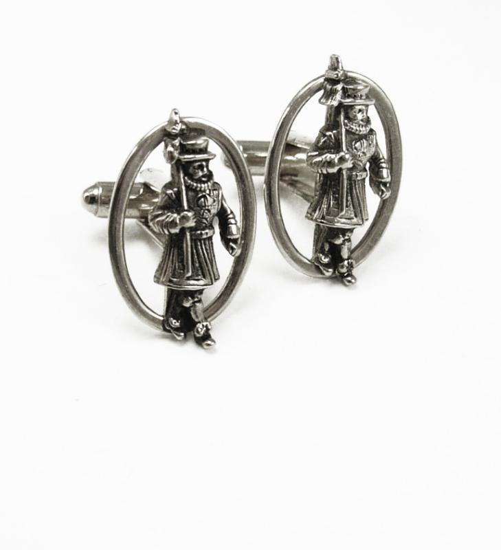 Vintage Beefeater Guards Cufflinks English Yeoman Warders St. Patrick's Day mens estate jewely English cuff links Birthday Signed Dante