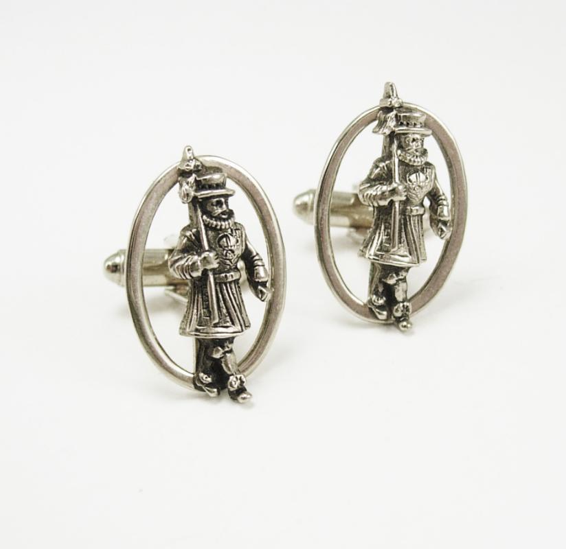Vintage Beefeater Guards Cufflinks English Yeoman Warders St. Patrick's Day mens estate jewely English cuff links Birthday Signed Dante