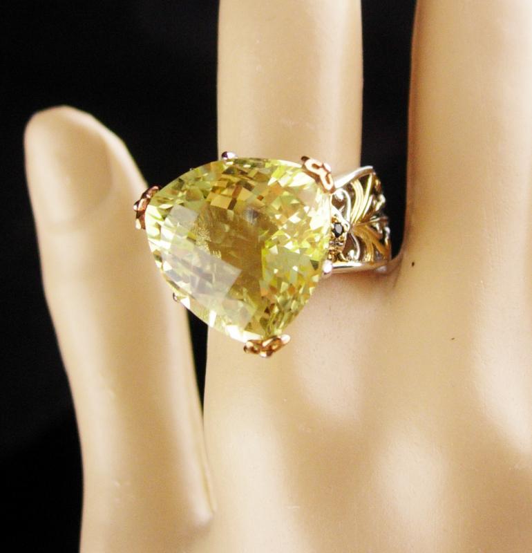 HUGE 4CT peridot ring / Cushion cut Cocktail Ring / Vintage Sapphire Sterling ring / Size 7 1/2 / 1st anniversary / August /virgo birthday