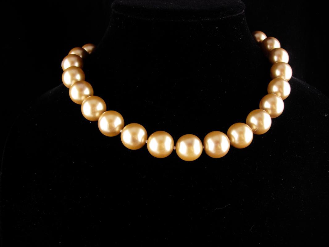 HUGE pearl necklace / 15mm hand knotted choker / 16