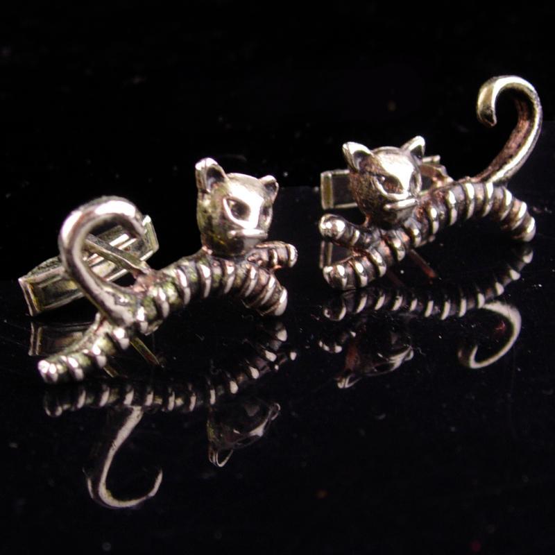 vintage Black cat cufflinks / Halloween cat set / Vintage silver witch accessory / novelty set / burlesque groom gift