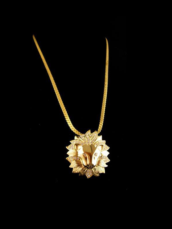 LEO lion Necklace / Vintage 30