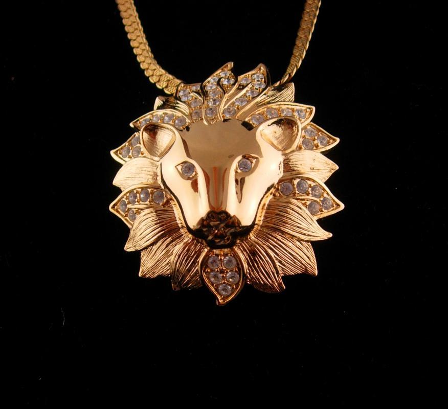 LEO lion Necklace / Vintage 30