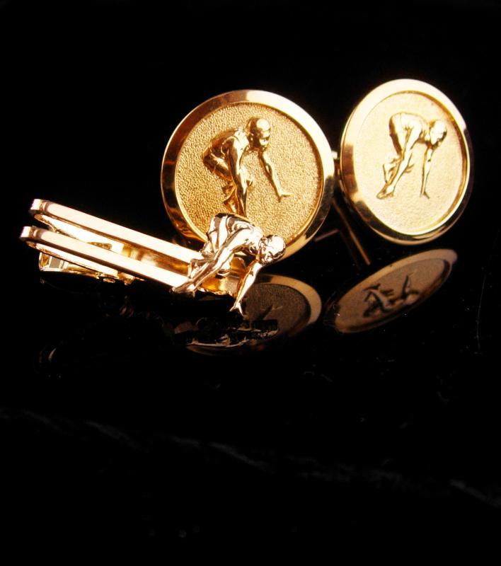 Vintage Marathon cufflinks / runner tie clip / Sports gift / Athletic set / gold track cufflinks / Cross country gift / sprinter cufflinks