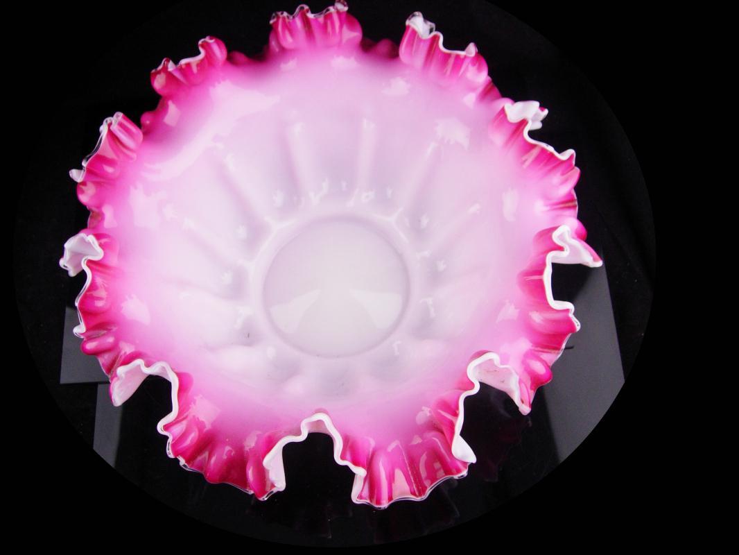 Pink crimped ruffled edge Bowl / large vintage 10