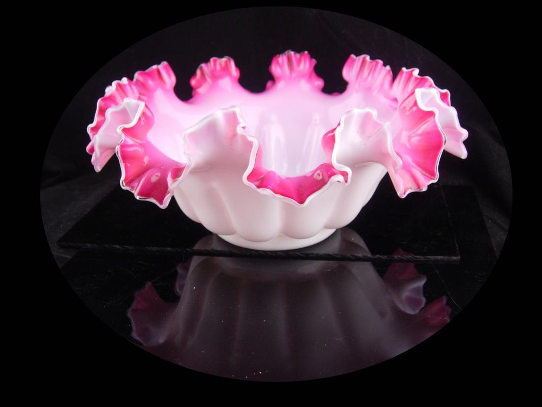 Pink crimped ruffled edge Bowl / large vintage 10