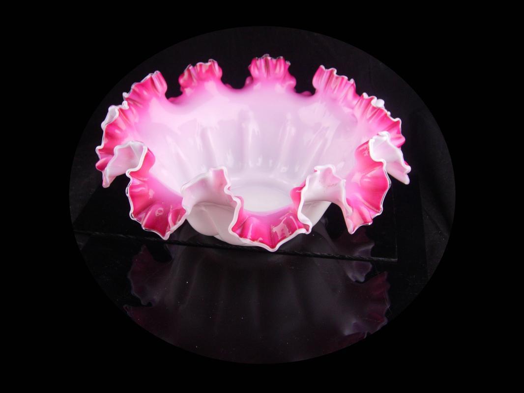 Pink crimped ruffled edge Bowl / large vintage 10