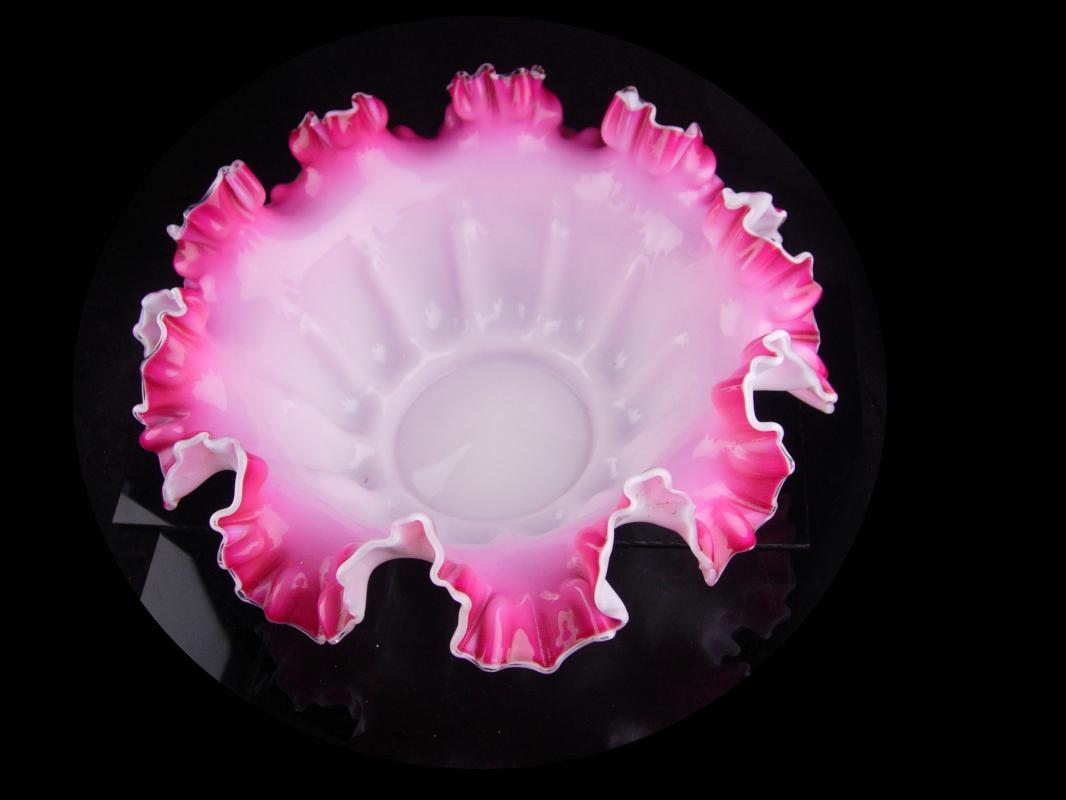 Pink crimped ruffled edge Bowl / large vintage 10