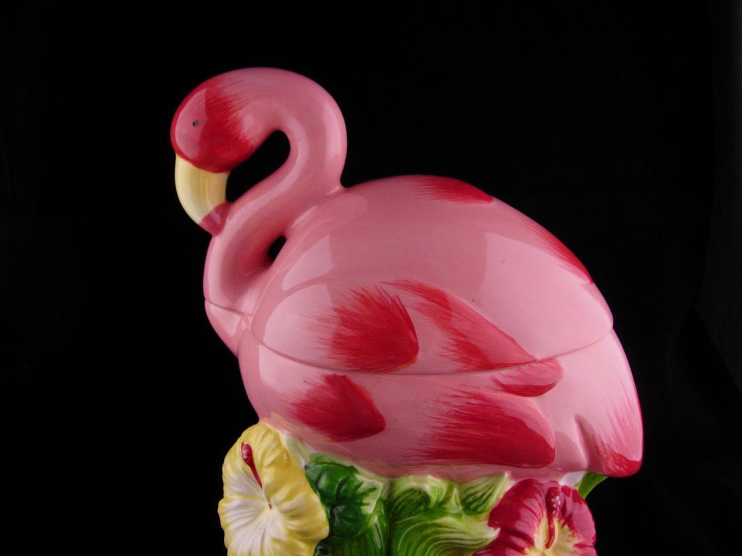 Pink Flamingo Cookie Jar / Big pink bird / storage container / bird watcher gift / Candy Container / retro kitchen / gay interest