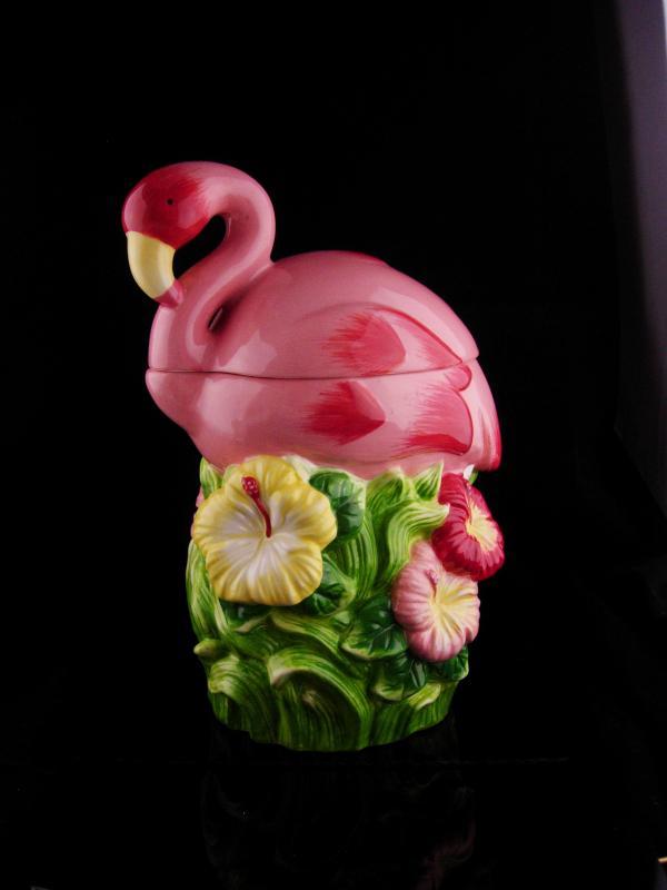 Pink Flamingo Cookie Jar / Big pink bird / storage container / bird watcher gift / Candy Container / retro kitchen / gay interest