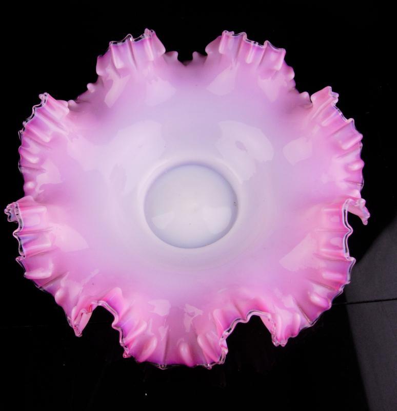 Light Pink crimped ruffled edge Bowl / large vintage 8