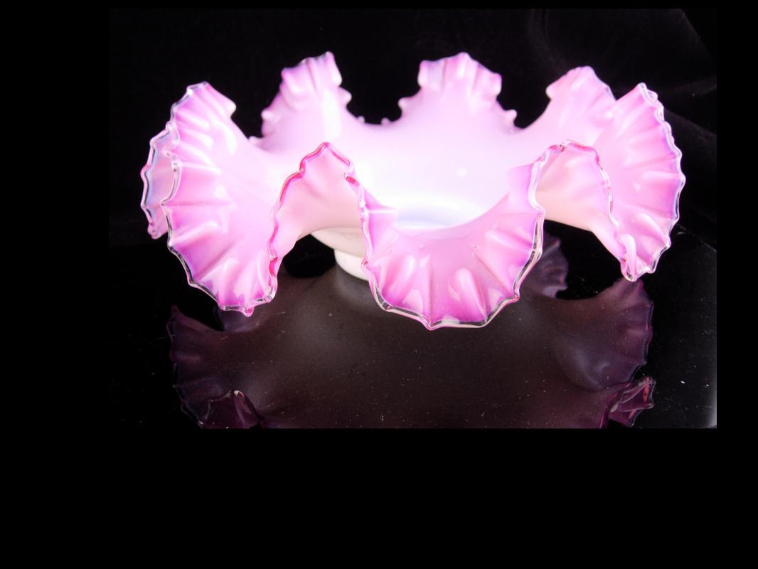 Light Pink crimped ruffled edge Bowl / large vintage 8