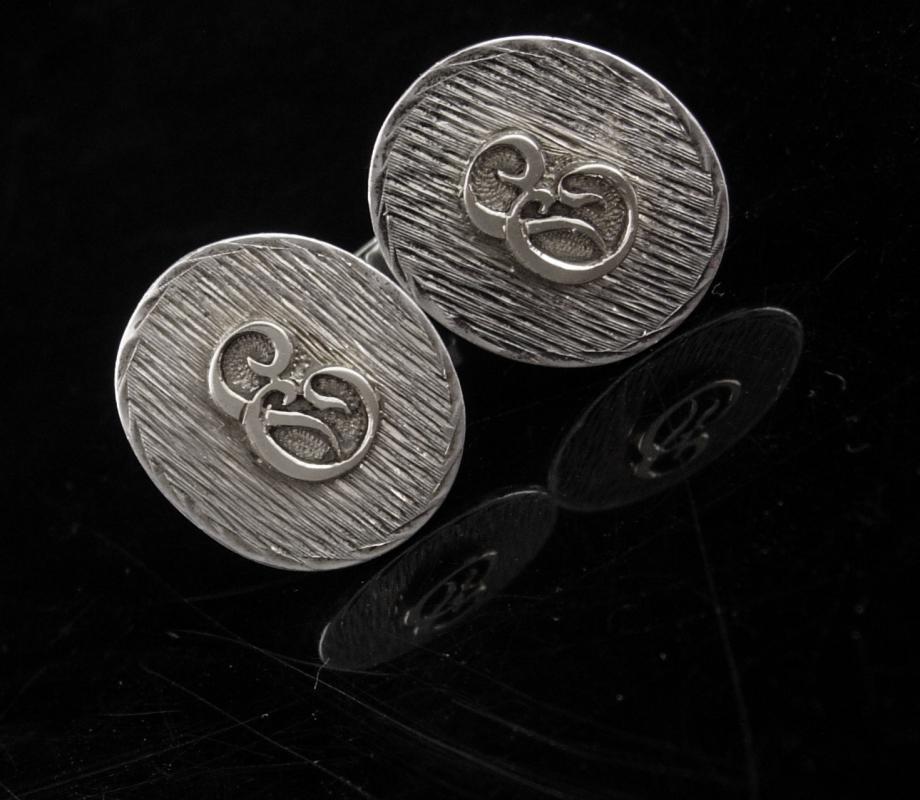 Sterling Monogrammed Cufflinks / Vintage Initial E set / personalized letter jewelry / Groom gift / father of bride / silver gift for boss