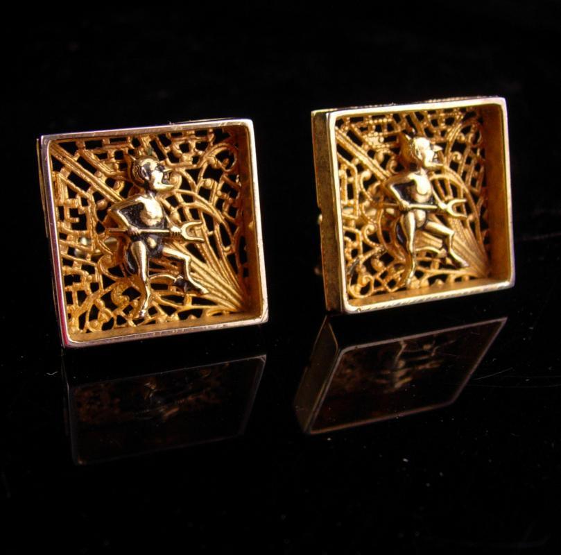 Vintage Devil Cufflinks / unusual gold filigree / demon satan / grotesque figural with horns / gold mens cuff links novelty memento mori