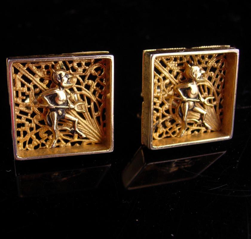 Vintage Devil Cufflinks / unusual gold filigree / demon satan / grotesque figural with horns / gold mens cuff links novelty memento mori