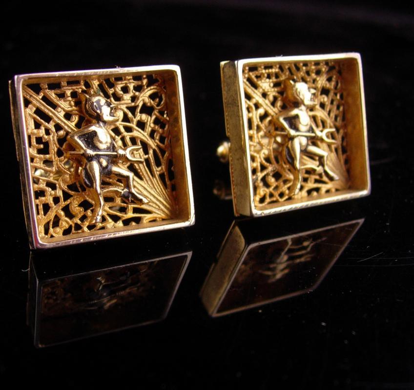 Vintage Devil Cufflinks / unusual gold filigree / demon satan / grotesque figural with horns / gold mens cuff links novelty memento mori