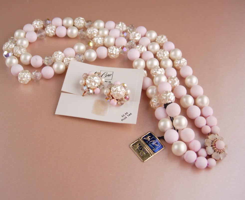 Vintage Coro necklace set / original box & tags / Pink 2 strand necklace / baroque pearls / Clip on cluster earrings / mother of the bride