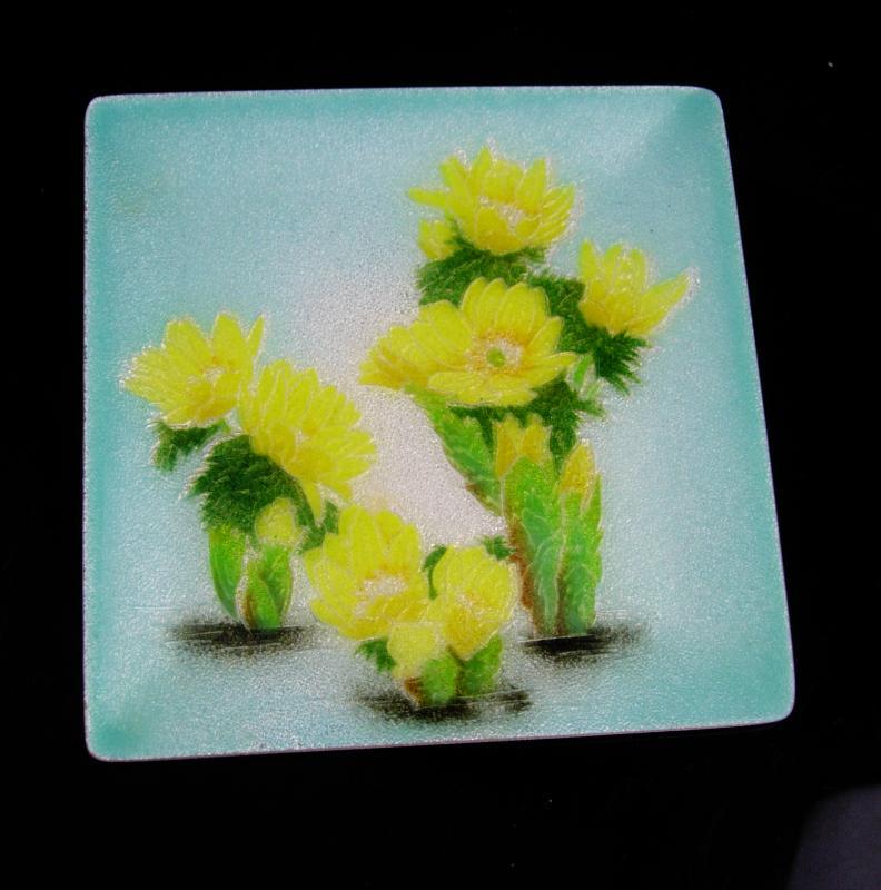 Mid century modern Tray / Enamel copper Trinket tray / yellow daisy trinket dish 4 1/2