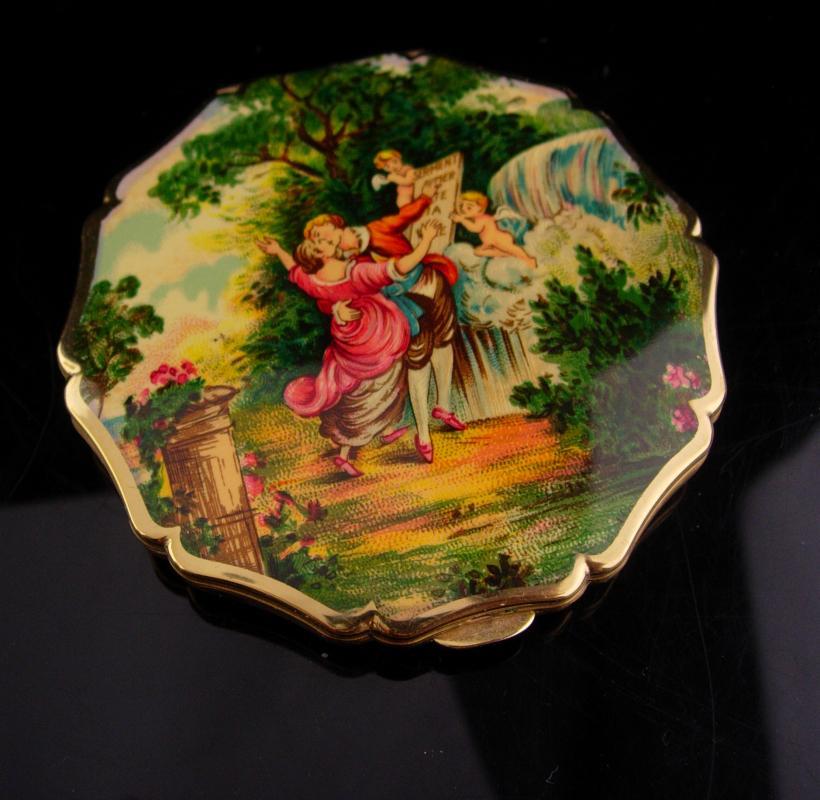 Vintage victorian compact - stratton enamel cupid painting top - 3 1/2