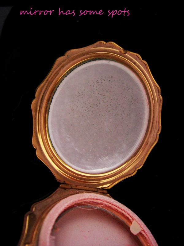 Vintage victorian compact - stratton enamel cupid painting top - 3 1/2