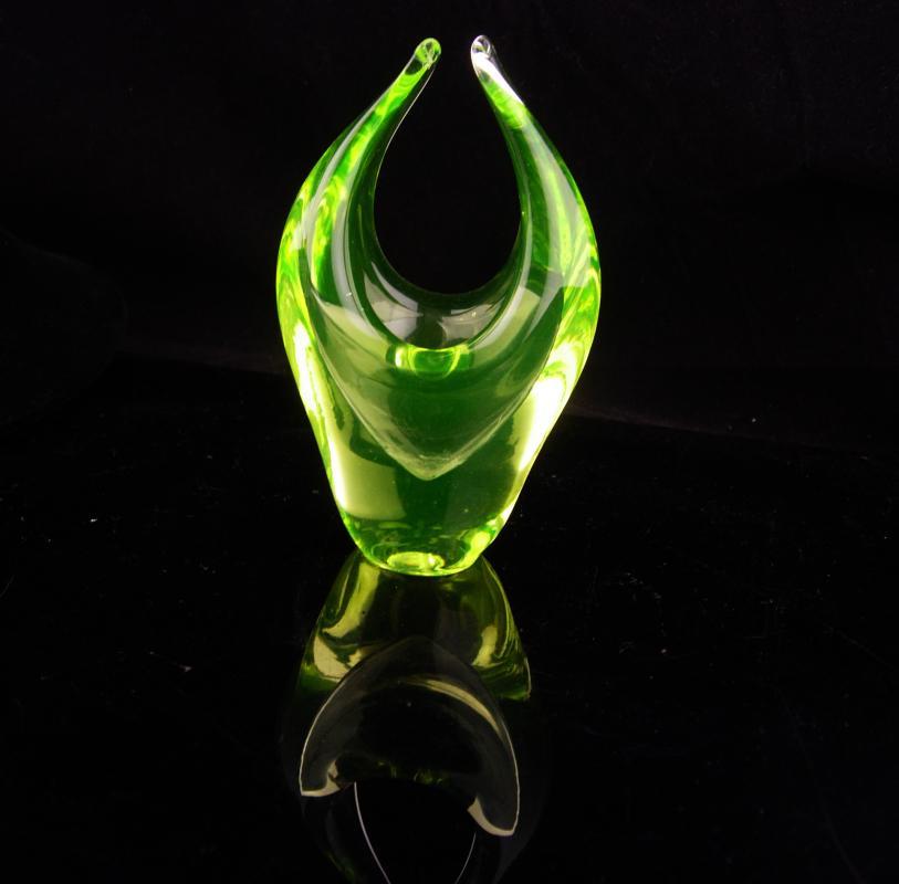 Gorgeous vaseline glass scultpure - art Glassware - modernist paperweight - neon yellow color - miniature 5