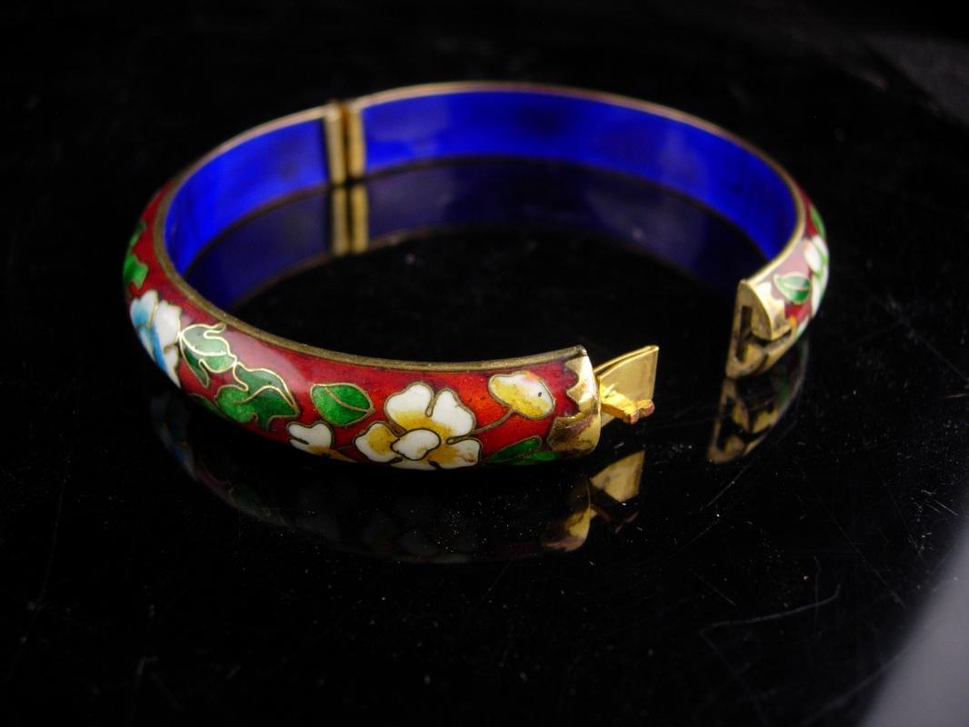 Oriental hinged bracelet - Good luck chinese gift - vintage Asian bangle - ladies red estate jewelry - cobalt blue - wedding gift