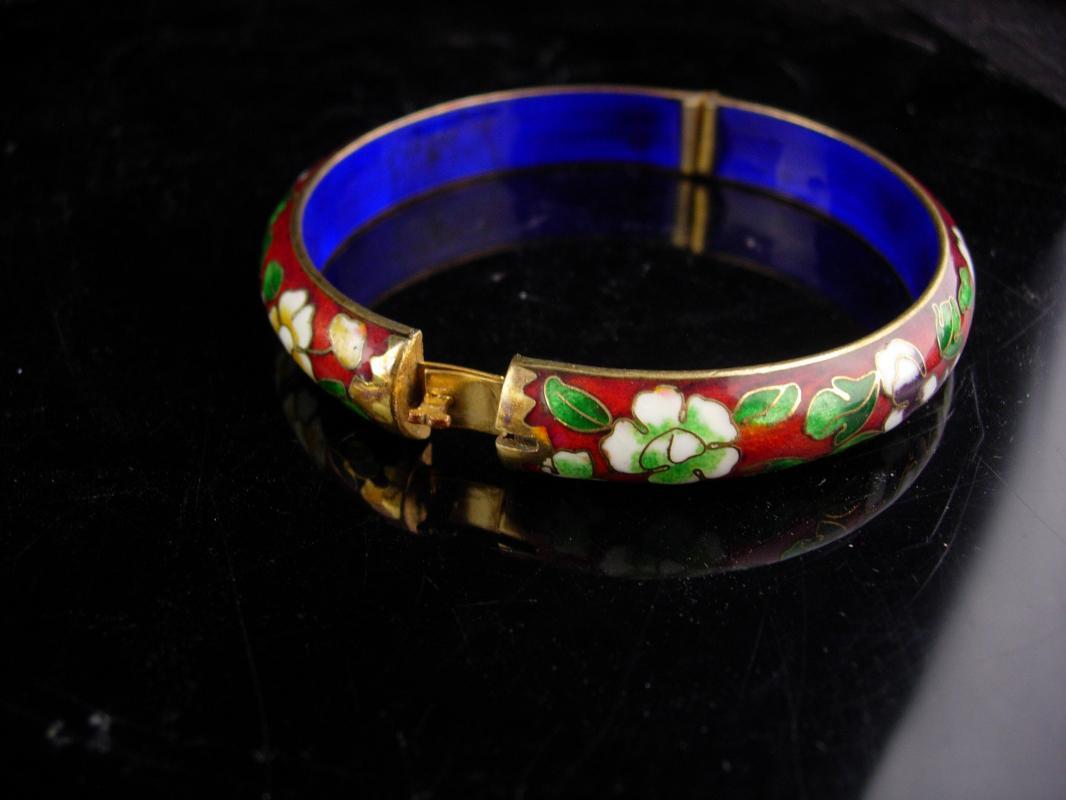 Oriental hinged bracelet - Good luck chinese gift - vintage Asian bangle - ladies red estate jewelry - cobalt blue - wedding gift