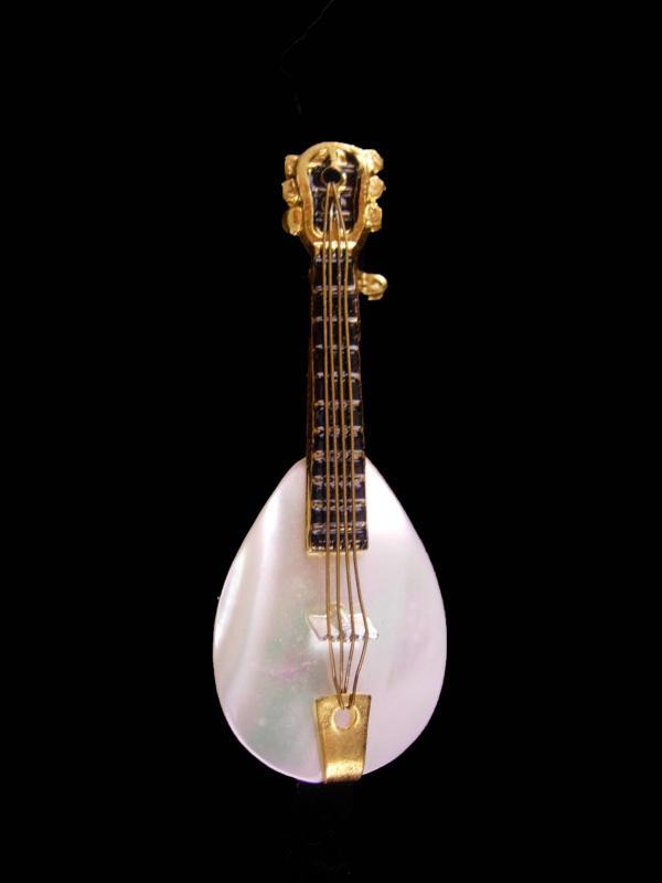 Mandolin Brooch - Figural music pin - Vintage Germany Acoustic pin - Musicians gift - music teacher - renaissance miniature instrument