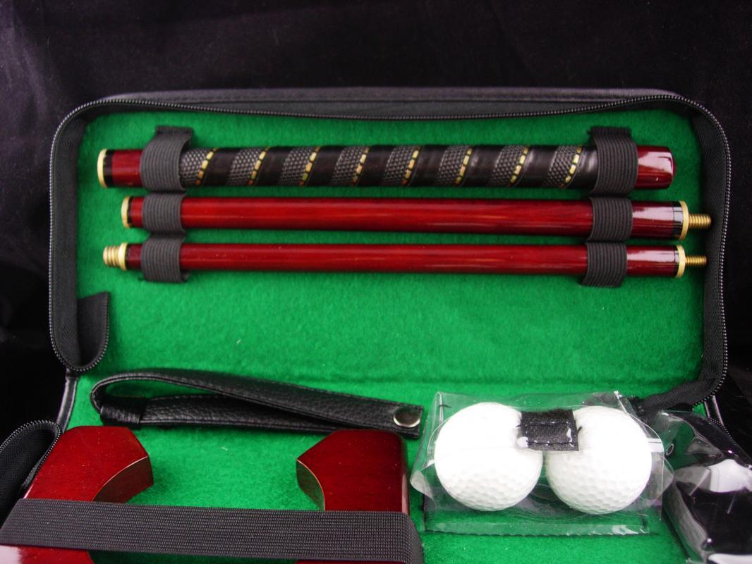Travel case with Golf putter - golf balls - original case - Retirement gift -mens Sports - thank you gift - gift for boss -groomsman gift