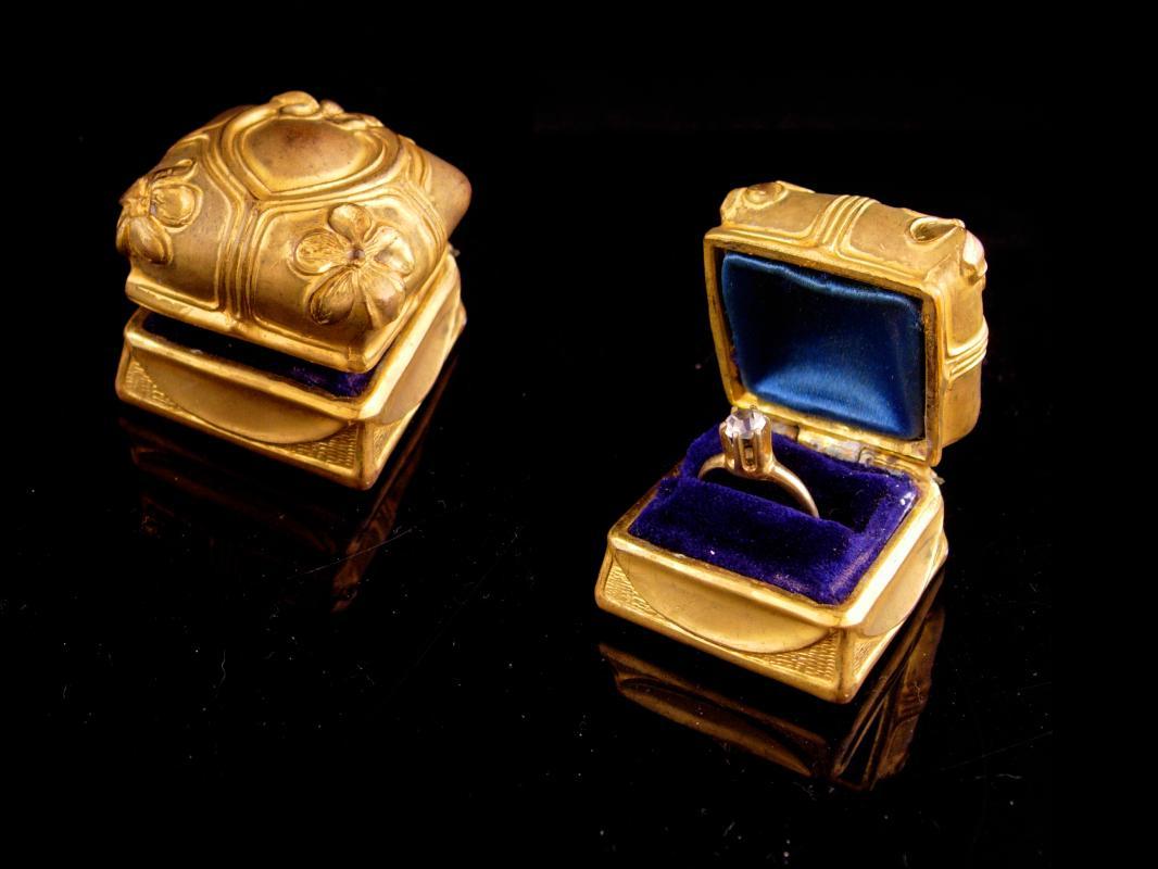 Antique RING Box - Antique engagement ring - Wedding box - Miniature Jewelry Casket - Original lining -victorian Trinket casket gold ormolu